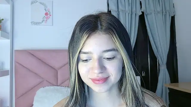 Snapshot of eva_sin18 chatting on 09-10-25, 11:26 eva sin18 online show from 09-10-25, 11:26