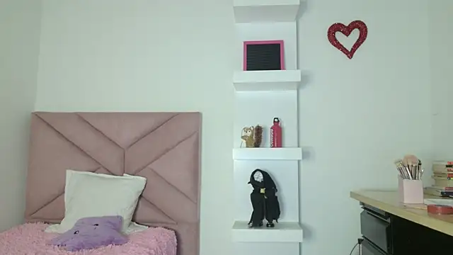 eva sin18 online show from 05-12-26, 12:19