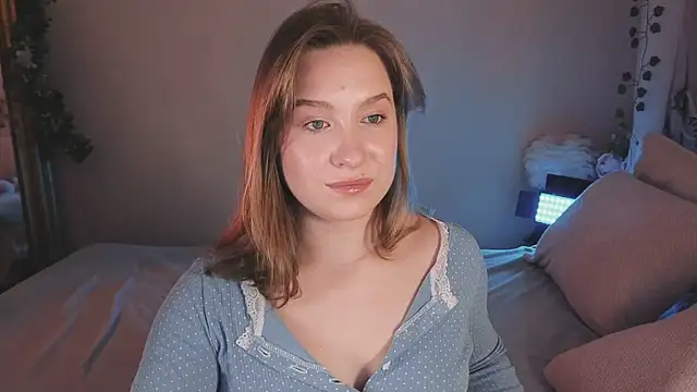 Snapshot of saint_trisha chatting on 04-28-26, 08:24 saint trisha online show from 04-28-26, 08:24