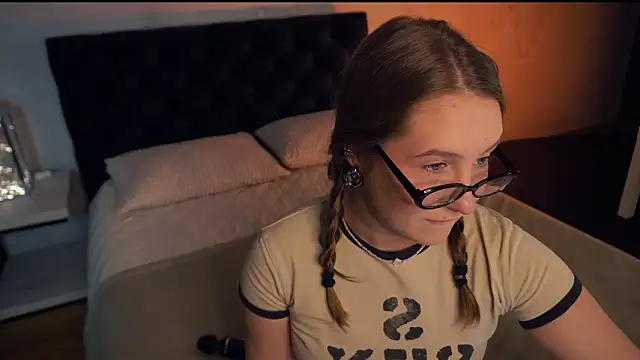 Snapshot of saint_trisha chatting on 02-03-26, 08:25 saint trisha online show from 02-03-26, 08:25