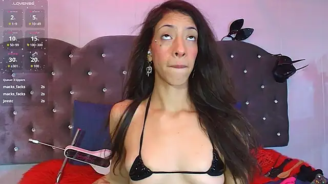 Lia Valmont online show from 12-18-25, 12:31