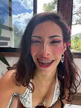 Lia Valmont online show from 04-07-26, 07:59