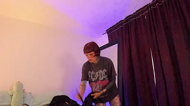 Alessamoth online show from 02-10-26, 08:52