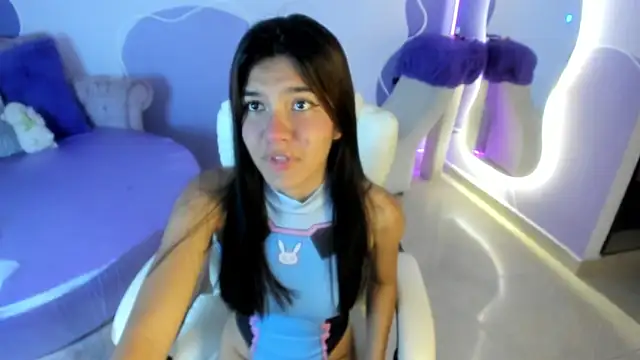 auroracute02 online show from 09-13-25, 01:55