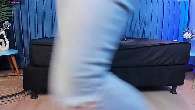 roxy hell online show from 09-21-25, 12:10