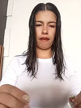 Snapshot of Nathaly_12 chatting on 05-28-26, 07:20 Nathaly 12 online show from 05-28-26, 07:20