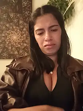 Snapshot of Nathaly_12 chatting on 05-19-26, 01:21 Nathaly 12 online show from 05-19-26, 01:21