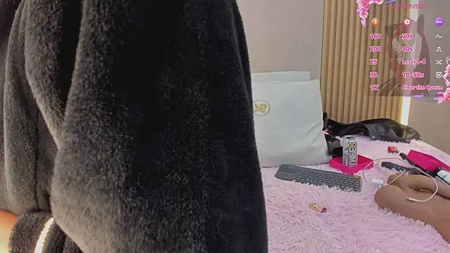 stephany summer online show from 11-06-25, 04:27