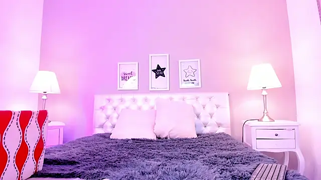 NAOMMII  online show from 03-19-25, 12:23