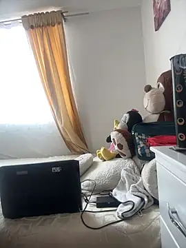 VictoriaGerard Pink online show from 10-24-25, 03:44