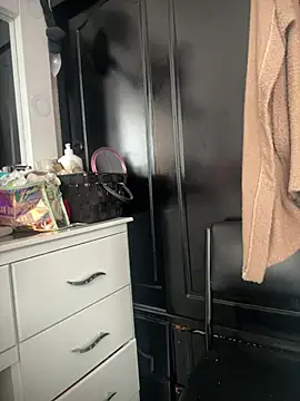 VictoriaGerard Pink online show from 03-27-26, 05:25