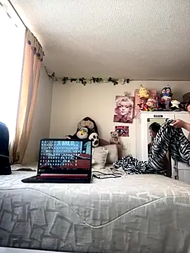 VictoriaGerard Pink online show from 09-24-25, 02:12