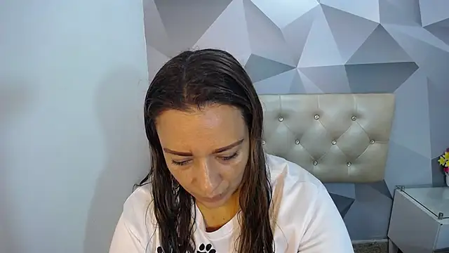 Milf-Prettyboobs online show from 11-15-25, 10:52