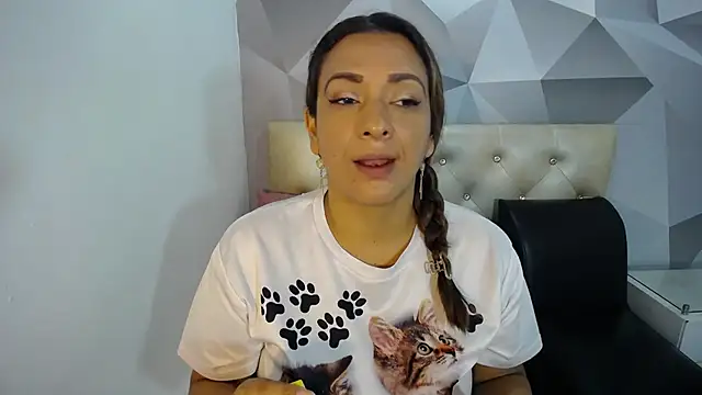 Milf-Prettyboobs online show from 11-29-25, 10:59