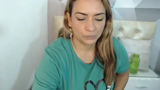 Milf-Prettyboobs online show from 02-10-26, 10:58