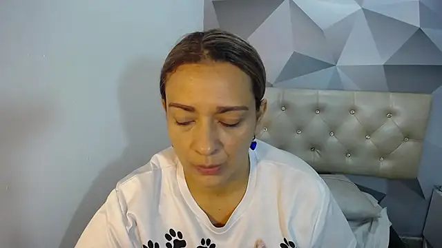 Milf-Prettyboobs online show from 12-16-25, 10:52