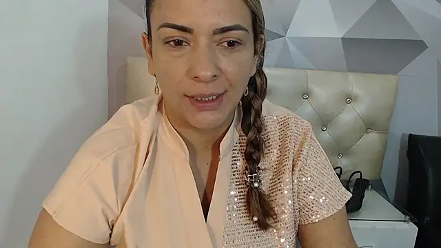 Milf-Prettyboobs online show from 02-05-26, 10:44