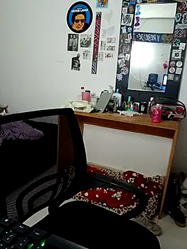 Snapshot of DaniPoison chatting on 03-13-26, 12:43 DaniPoison online show from 03-13-26, 12:43