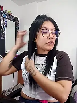 DaniPoison online show from 11-21-25, 09:58