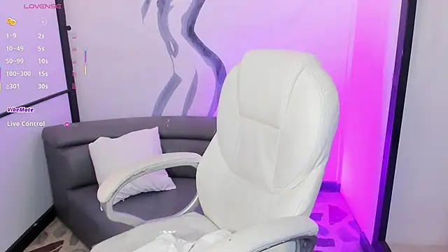 Snapshot of VanessaScott_ chatting on 03-18-25, 07:44 VanessaScott online show from 03-18-25, 07:44