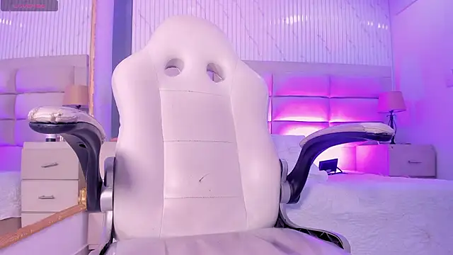 NaomiFrost online show from 01-31-26, 07:12