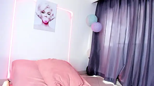 sweet cinamon online show from 10-20-25, 02:17