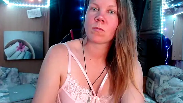 CallMeMaria online show from 03-10-25, 08:12