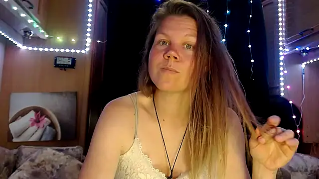 CallMeMaria online show from 02-26-25, 05:21