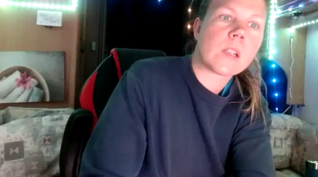 CallMeMaria online show from 02-11-25, 10:58