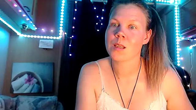 CallMeMaria online show from 02-15-25, 09:17