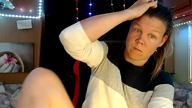 CallMeMaria online show from 03-09-25, 03:16