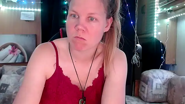 CallMeMaria online show from 02-19-25, 03:38