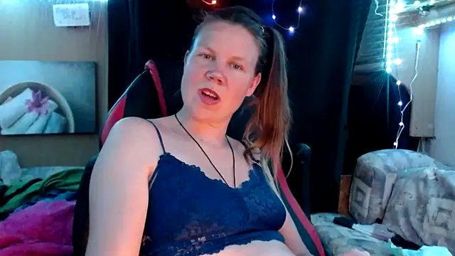 CallMeMaria online show from 03-07-25, 09:48