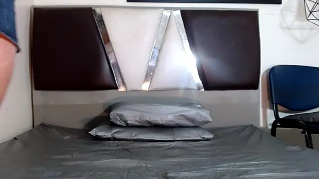 alexsandra kiss online show from 11-19-25, 11:21