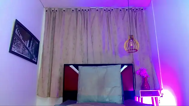 Snapshot of alexsandra_kiss chatting on 07-01-26, 11:32 alexsandra kiss online show from 07-01-26, 11:32