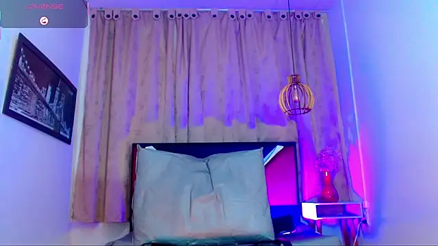 Snapshot of alexsandra_kiss chatting on 06-23-26, 11:30 alexsandra kiss online show from 06-23-26, 11:30