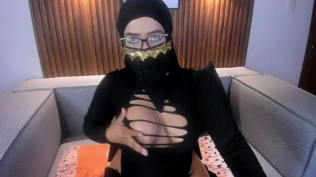 Sasha Anaan online show from 03-17-25, 12:04