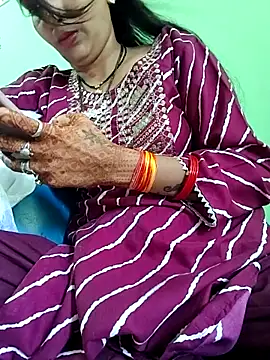 Snapshot of Hotty-Nidhi chatting on 09-22-25, 06:08 Hotty-Nidhi online show from 09-22-25, 06:08