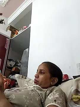 Snapshot of Hotty-Nidhi chatting on 10-16-25, 06:27 Hotty-Nidhi online show from 10-16-25, 06:27