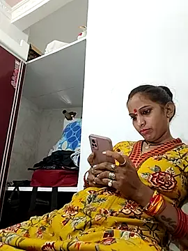 Snapshot of Hotty-Nidhi chatting on 09-28-25, 07:26 Hotty-Nidhi online show from 09-28-25, 07:26
