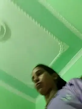 Snapshot of Hotty-Nidhi chatting on 10-19-25, 04:54 Hotty-Nidhi online show from 10-19-25, 04:54