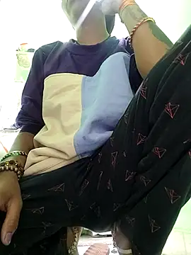 Hotty-Nidhi online show from 10-31-25, 04:53