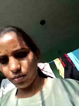 Hotty-Nidhi online show from 01-15-26, 04:16
