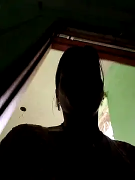 Snapshot of Hotty-Nidhi chatting on 09-09-25, 03:49 Hotty-Nidhi online show from 09-09-25, 03:49