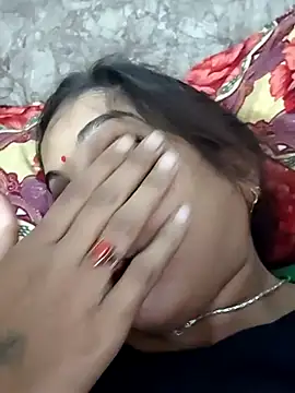 Hotty-Nidhi online show from 01-13-26, 03:32