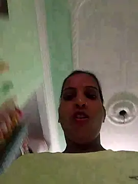 Hotty-Nidhi online show from 12-19-25, 02:48