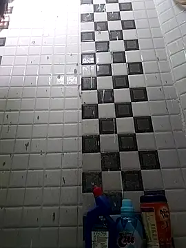 Hotty-Nidhi online show from 12-15-25, 03:01