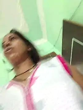 Snapshot of Hotty-Nidhi chatting on 09-27-25, 03:23 Hotty-Nidhi online show from 09-27-25, 03:23