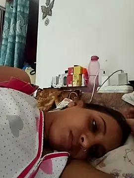 Snapshot of Hotty-Nidhi chatting on 05-29-26, 02:39 Hotty-Nidhi online show from 05-29-26, 02:39