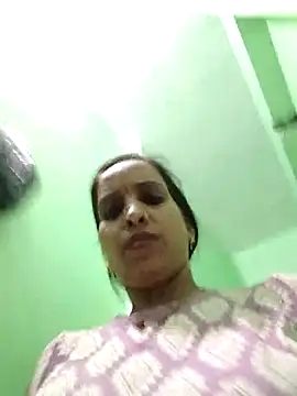 Snapshot of Hotty-Nidhi chatting on 05-21-26, 04:59 Hotty-Nidhi online show from 05-21-26, 04:59